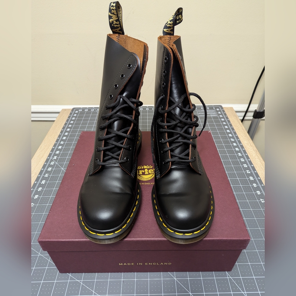 Dr.Martens 1490 Made in England size 10 us